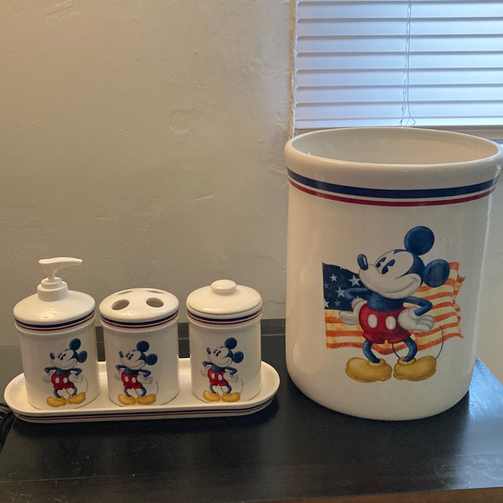 Vintage Disney Bathroom Set